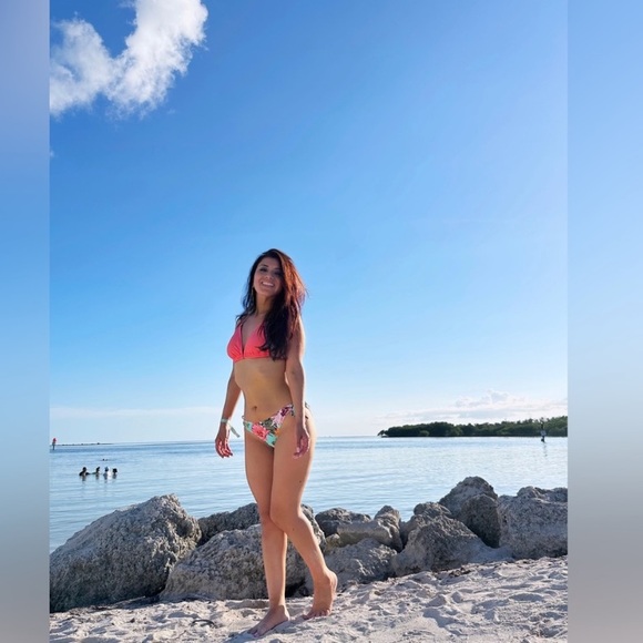 Floral bikini - Picture 5 of 6